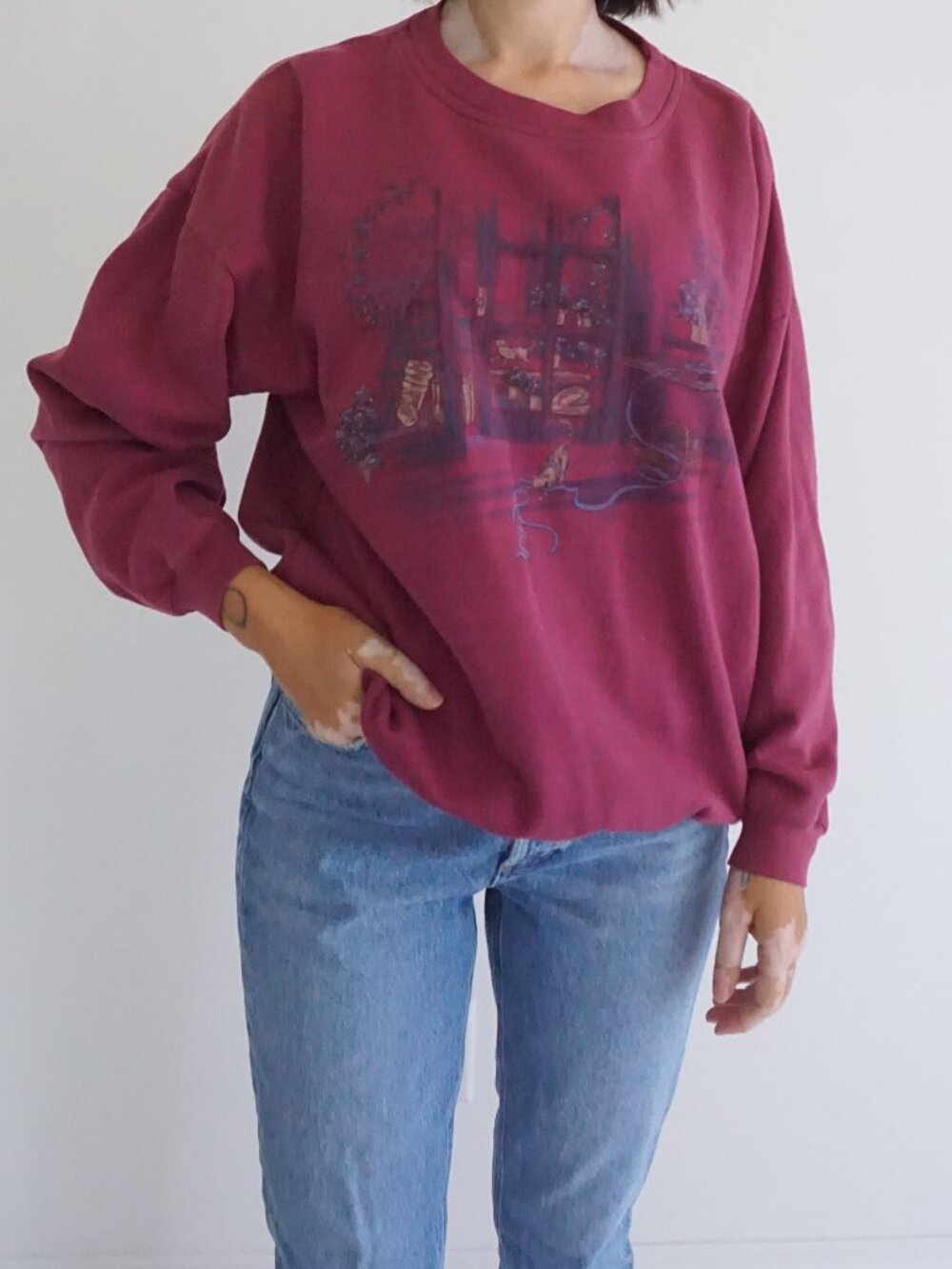 Vintage Lady Footlocker Burgundy Knitting Room Cat Yarn Floral Cottage Sweater L